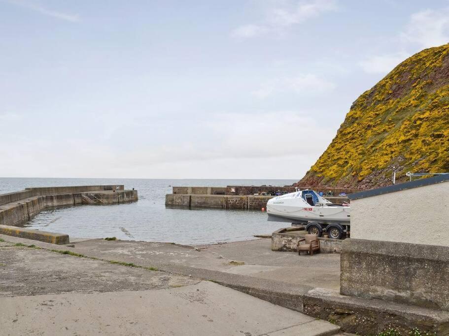 Fisherman'S Cottage In Pennan エクステリア 写真